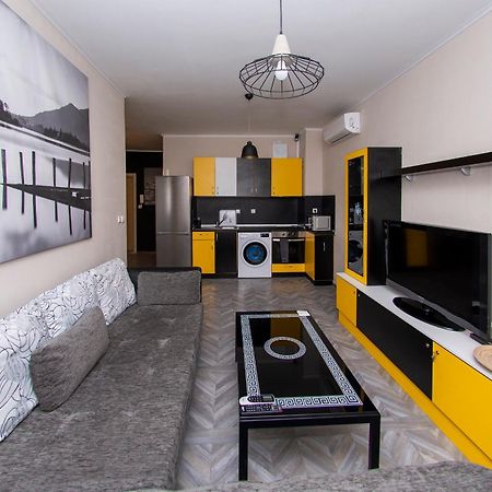 The Yellow Appartment Sofia Exterior photo