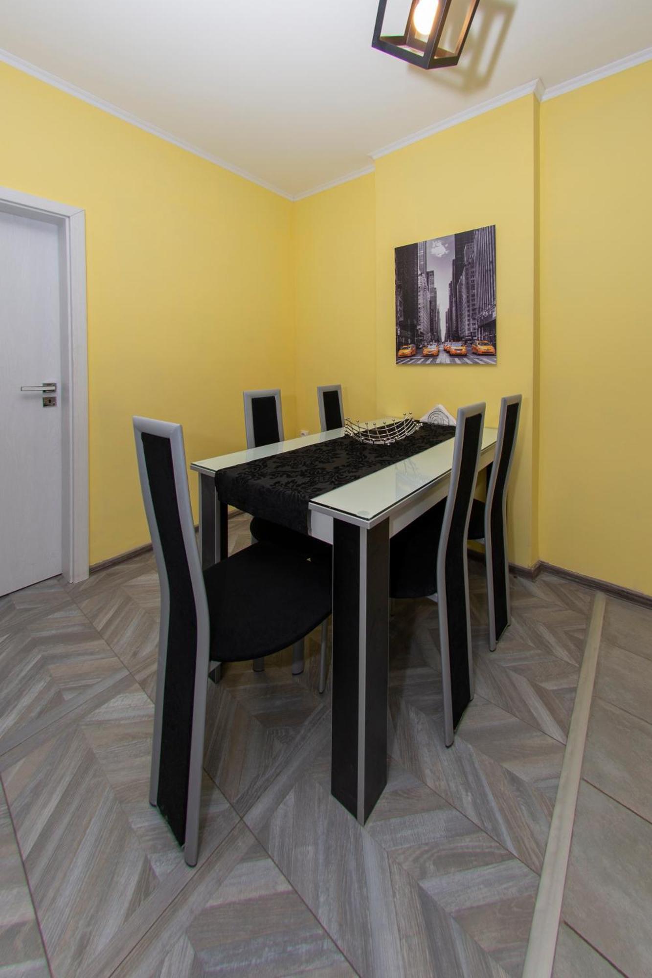 The Yellow Appartment Sofia Exterior photo