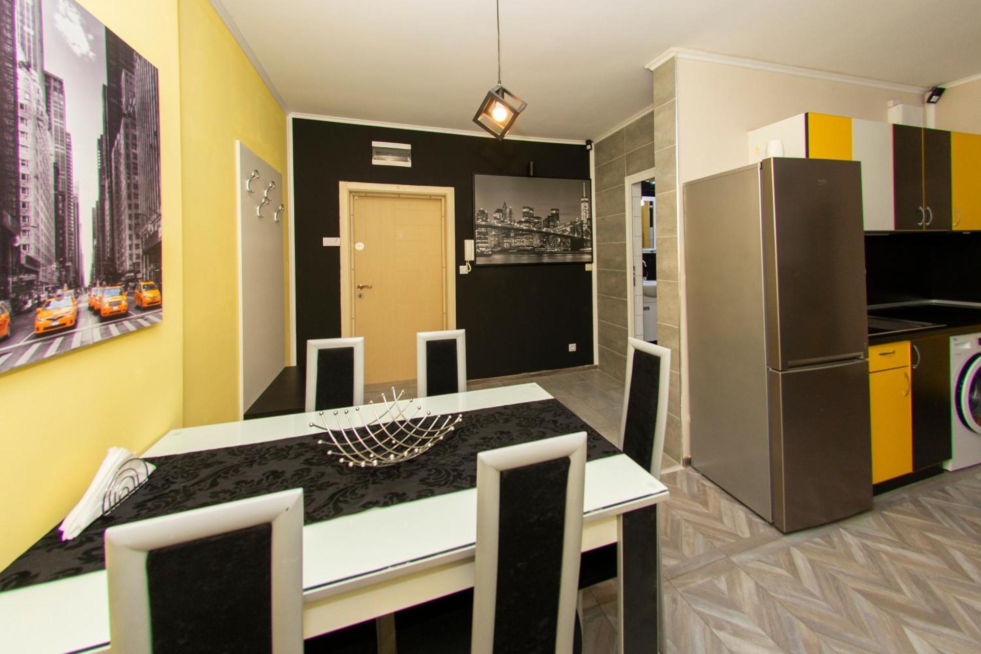 The Yellow Appartment Sofia Exterior photo